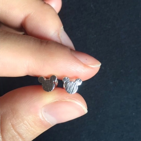 💙Cute Mickey Mouse Silver Stud Earrings💙 - Picture 3 of 8